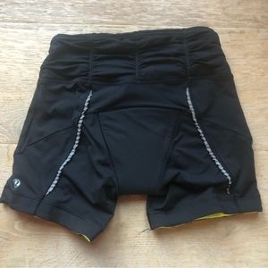 Lululemon biking padded shorts size 4 black